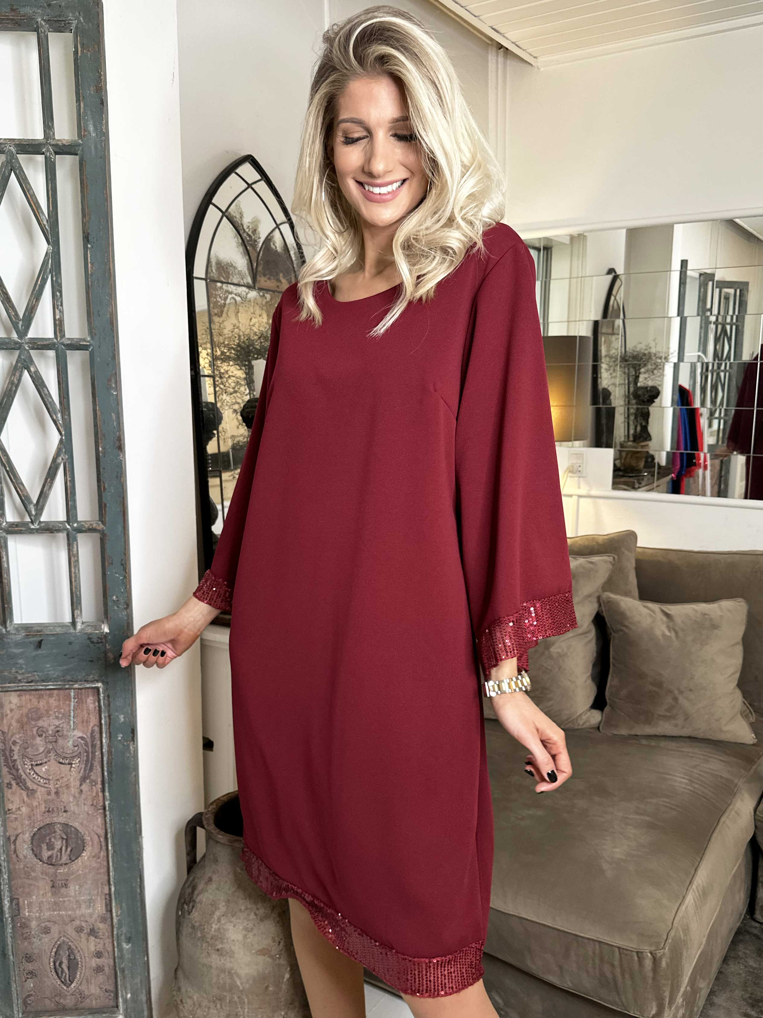 Lanza - Fin kjole detaljeret med paillet kanter